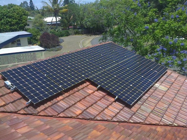 LG NeON panels installed by Air Solar Bundaberg